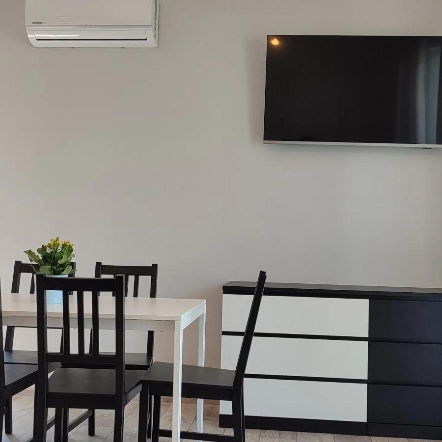 Apartamenty Wilga Z Calorocznym Jacuzzi I Letnim Basenem Exterior foto